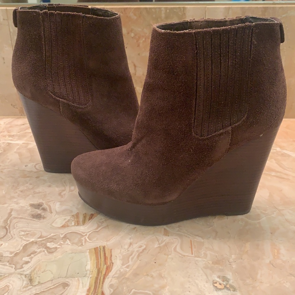 Michael Kors wedge booties in suede - Picture 6 of 8